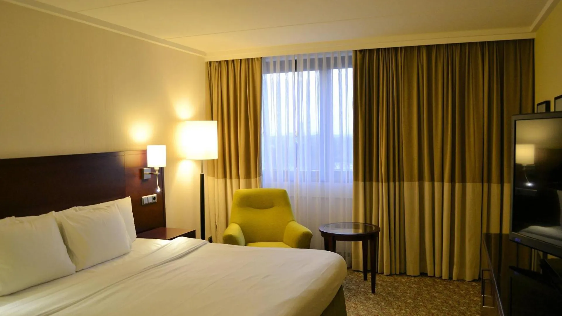 Ξενοδοχείο Courtyard By Marriott Duesseldorf Seestern