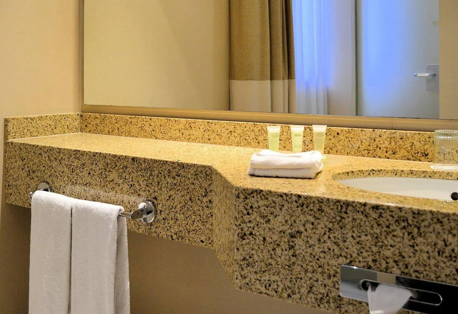 Courtyard By Marriott Duesseldorf Seestern Ντίσελντορφ